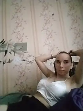 -VictoriaJohnson- online show from July 7, 1:25 pm