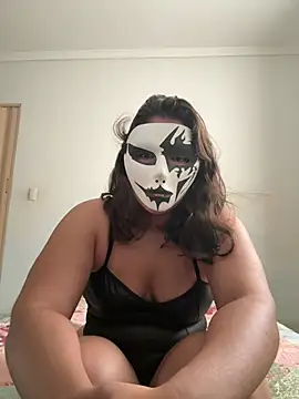 cherrybr01 online show from May 11, 3:40 pm