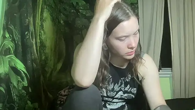 mo0ngoddess online show from October 31, 7:12 am