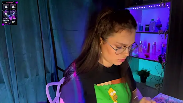 lolaluxe69 online show from May 14, 2:56 pm