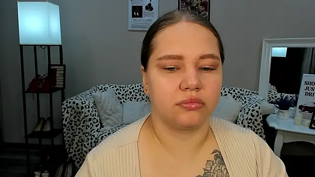 DianaKristol online show from May 17, 5:34 pm