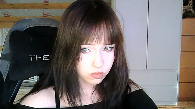 NoirEva online show from June 2, 4:52 pm