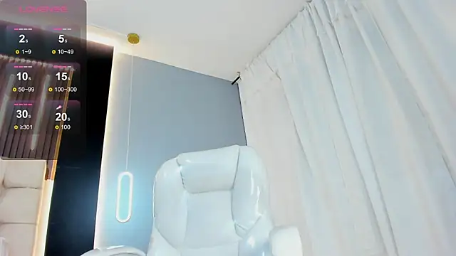 Amara lune online show from May 30, 2:48 pm