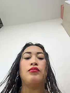 Tatiana123  online show from June 30, 11:59 pm