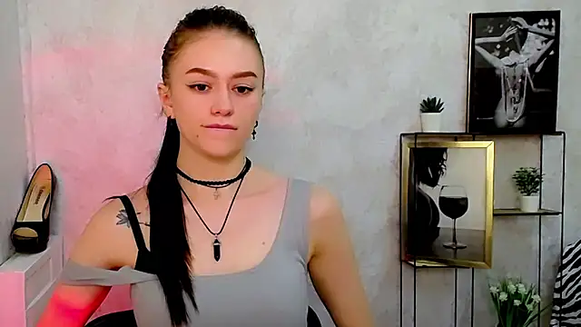AprillXoxo online show from June 12, 8:39 pm