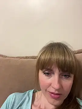 Kamilochka29511 online show from May 31, 5:52 pm