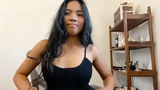 SolangeAldred online show from May 21, 8:56 am
