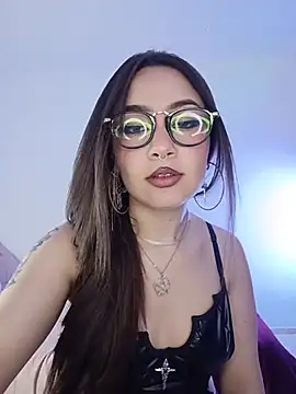 paariiss  online show from May 18, 10:16 pm