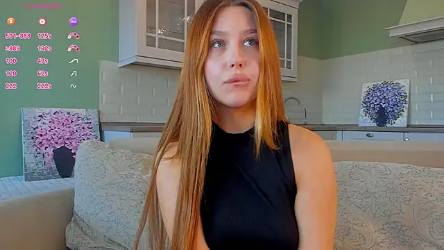 AliceFlowe online show from May 26, 1:21 pm