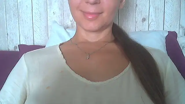 Bella--White online show from July 4, 6:20 am