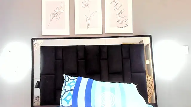 zoe curvyy online show from July 10, 12:38 pm