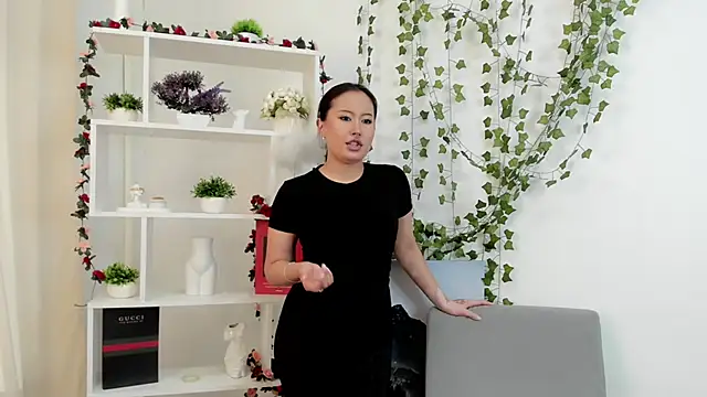 LaritaLevell online show from May 22, 10:46 am