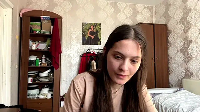 MarlynSiefkes online show from May 23, 12:47 pm