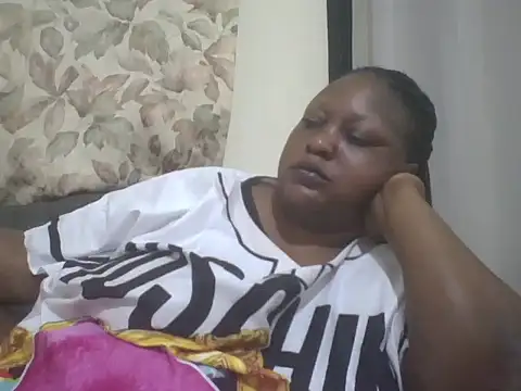 fat ebonyqueen online show from July 12, 9:26 pm