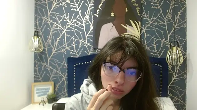Allyshon  online show from May 30, 8:27 pm
