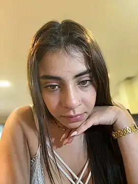 Hanna Cruz  online show from July 10, 4:29 pm