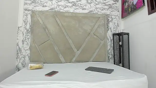 MiaPaytonnn online show from May 28, 1:31 pm
