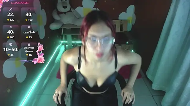 ashly litlle online show from May 28, 7:23 pm