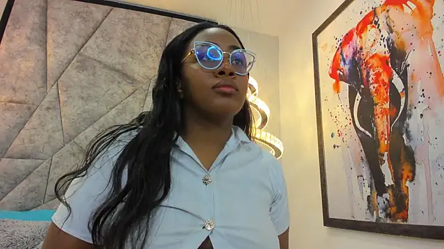 ZoeBrowns online show from July 10, 1:00 pm