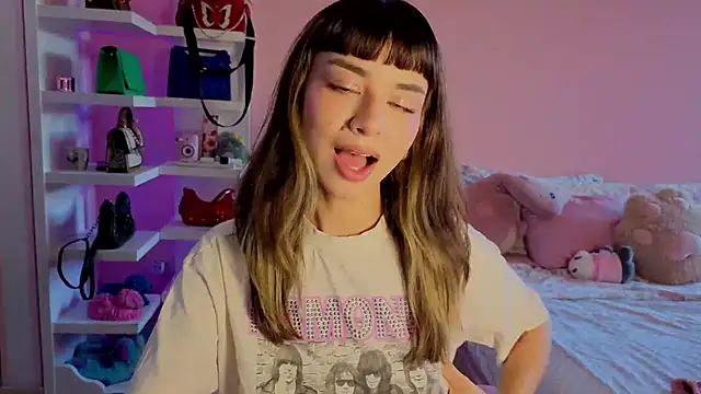 little rachel cute online show from July 6, 11:07 pm