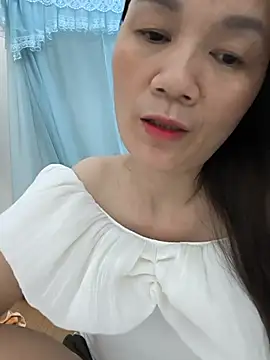 Lye lovely online show from July 8, 9:00 am