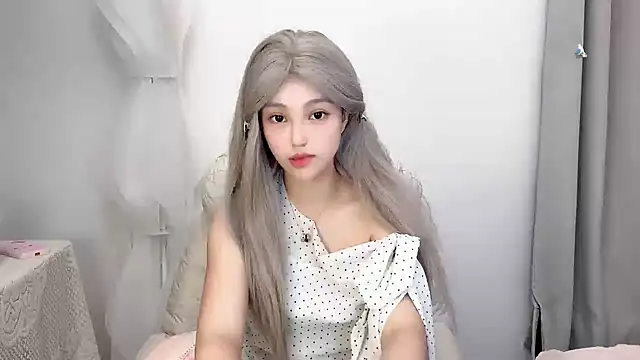 jiangjiang2005 online show from June 25, 11:56 am