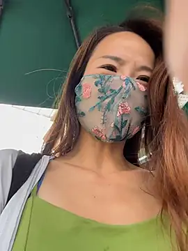 kiss loo online show from July 11, 7:52 am
