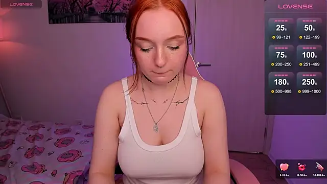 ElaraHex online show from June 25, 7:59 pm