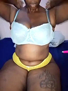 curvyperry online show from May 30, 12:58 pm