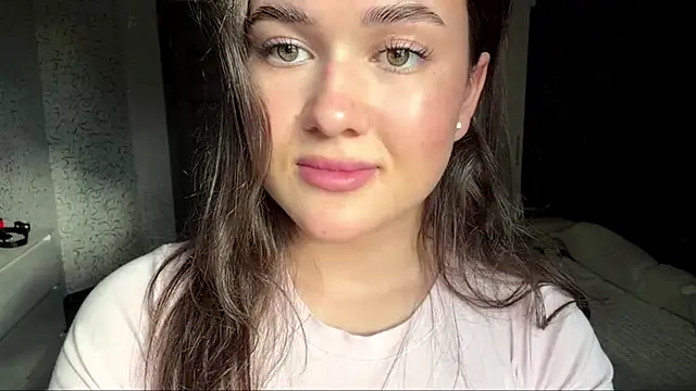 cuteshowy online show from June 7, 11:28 am