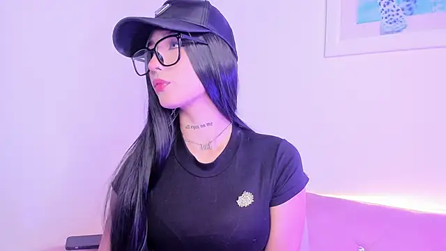 SophieMoneet online show from May 30, 12:47 pm