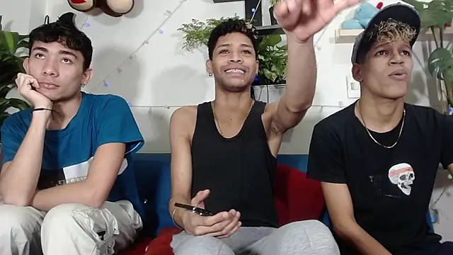 STRANGER BOYS online show from May 26, 10:31 pm
