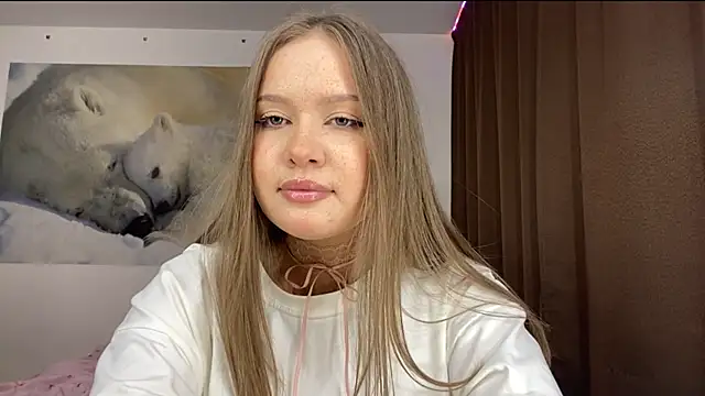 StefiMoon online show from May 26, 3:00 pm