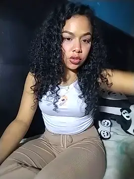 Valentina0801 online show from July 4, 7:04 am