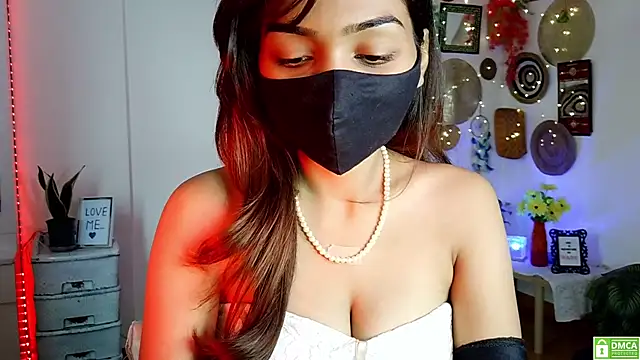 Yalinahotty online show from June 10, 3:38 am