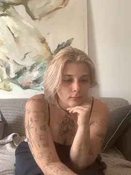 Ella Bloom online show from June 21, 9:02 am