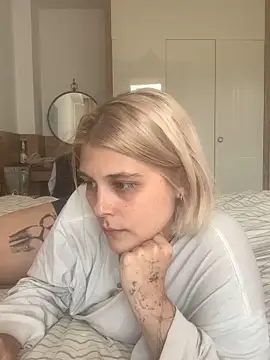 Ella Bloom online show from June 17, 11:00 am