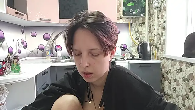 Saranade online show from June 14, 5:02 pm