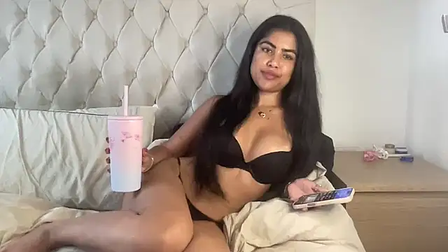 Jasminefoxx  online show from July 7, 6:43 pm