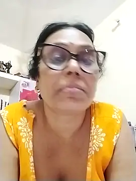 chatterjeesayani567 online show from July 4, 2:24 pm