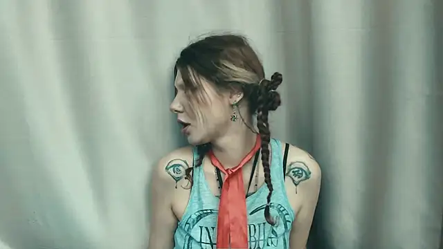 VivienDarkbloom online show from June 10, 11:31 am