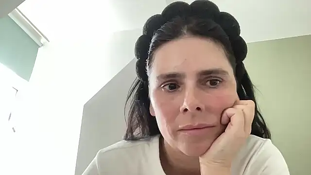 JadeLucy online show from June 16, 5:03 pm