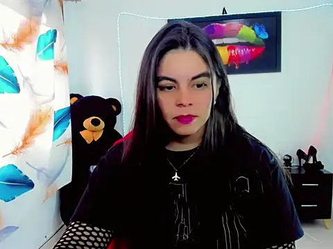 maddison ivannova online show from June 3, 9:20 pm