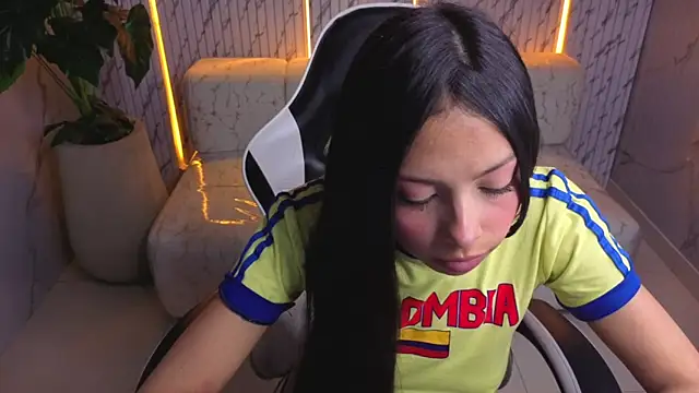 samantha tx  online show from June 11, 3:03 am