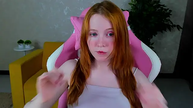 ari-kittyy online show from June 10, 7:07 am