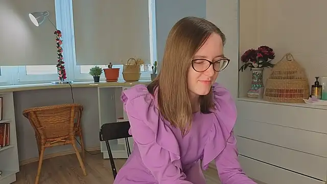 EstelaWeninger online show from June 10, 4:22 am