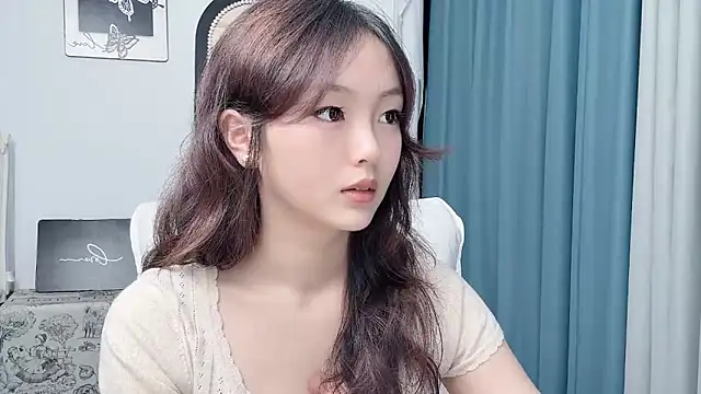 wenwen8888 online show from July 1, 12:15 pm