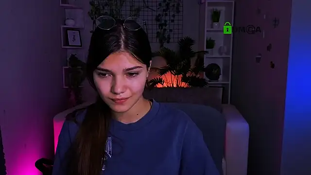 kiaraa belle online show from June 19, 10:19 am