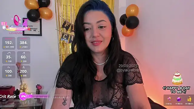 LauraToro  online show from September 29, 1:38 pm