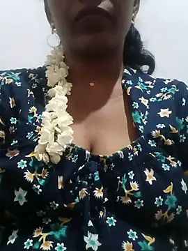 akshaya4311 online show from July 18, 5:59 pm